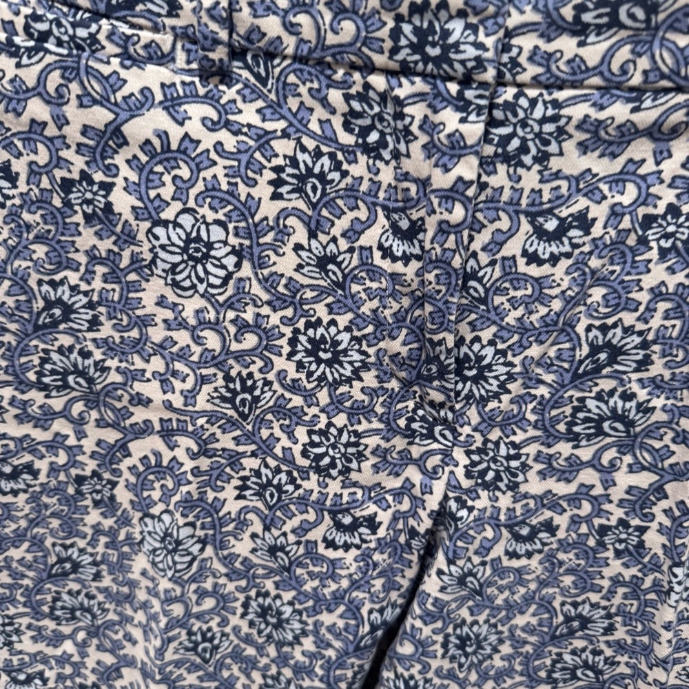 LOFT Blue and White Floral Pants - Picture 3 of 6